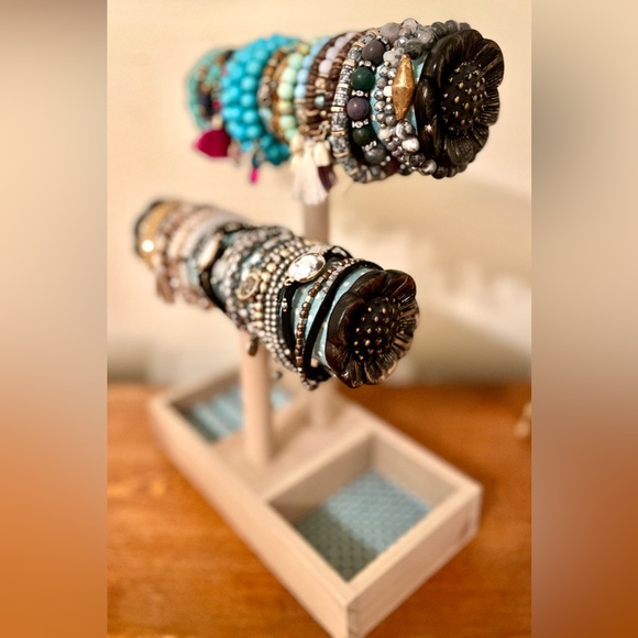 Jewelry Stand Bracelet Holder 16 Stretch Bracelets Jewelry Display Organize Sets - Picture 2 of 7